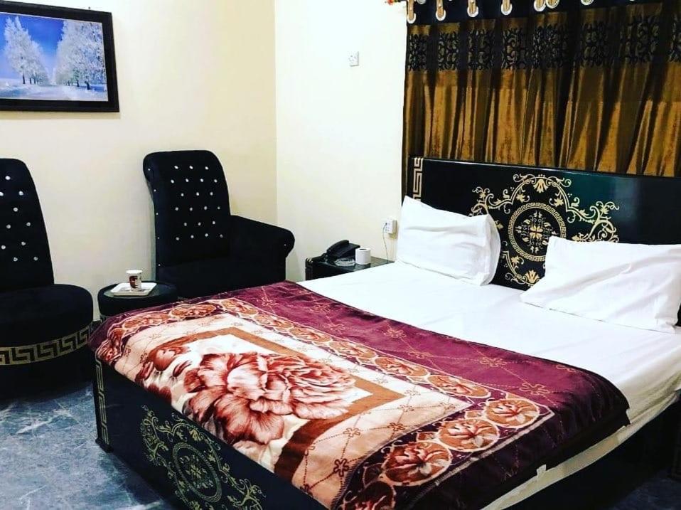 Hotel Air Inn Lahore Esterno foto