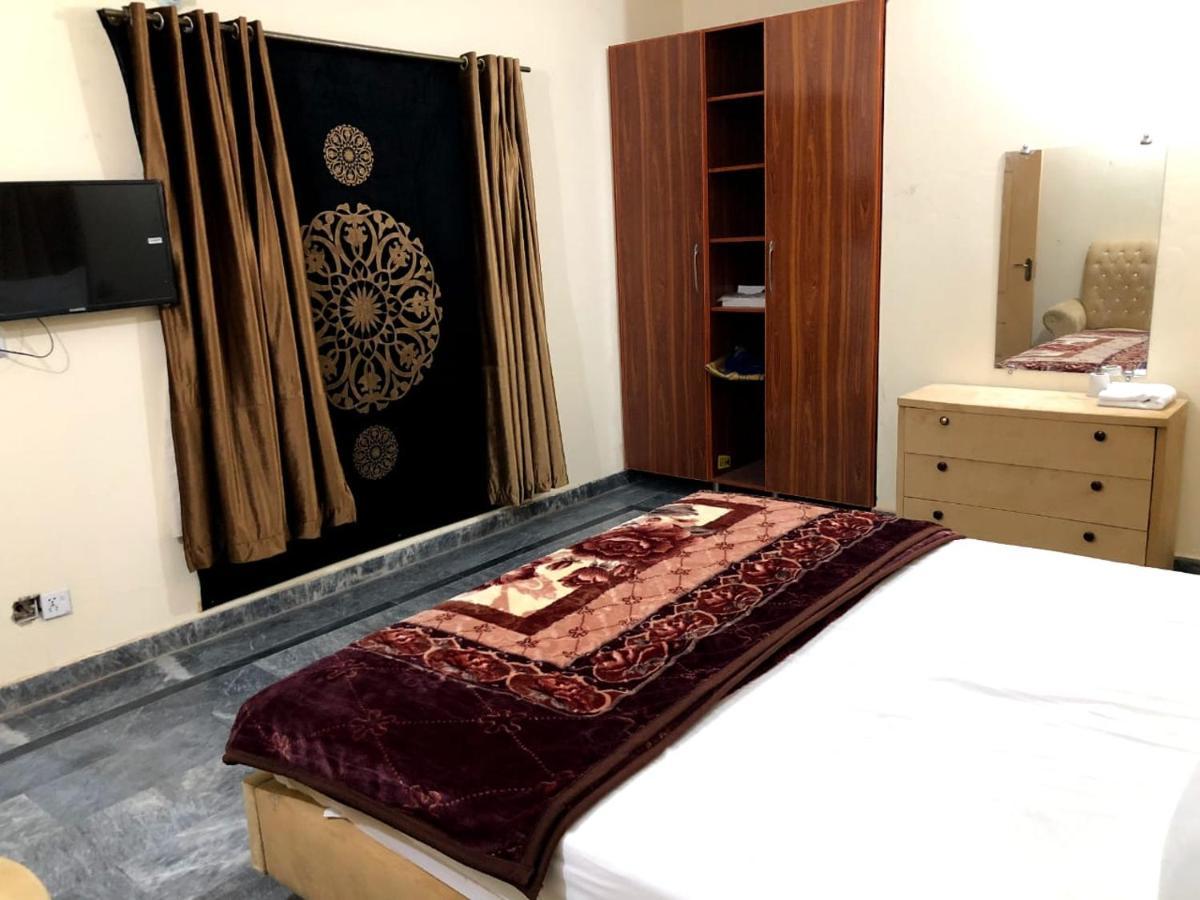 Hotel Air Inn Lahore Esterno foto