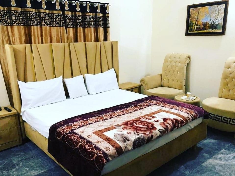 Hotel Air Inn Lahore Esterno foto