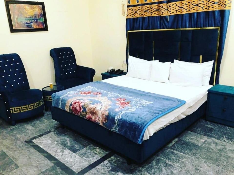 Hotel Air Inn Lahore Esterno foto
