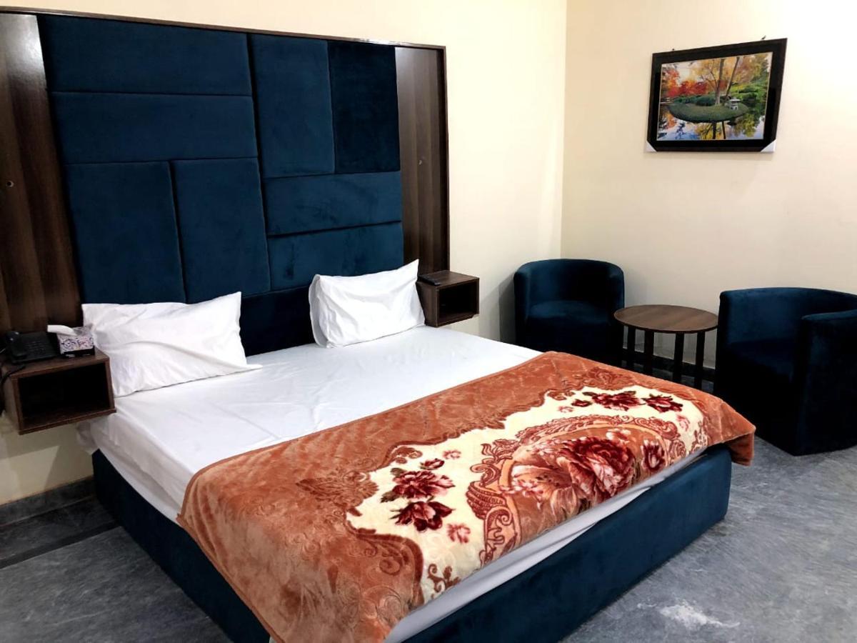 Hotel Air Inn Lahore Esterno foto