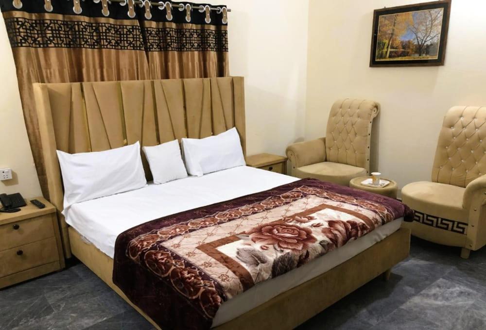Hotel Air Inn Lahore Esterno foto